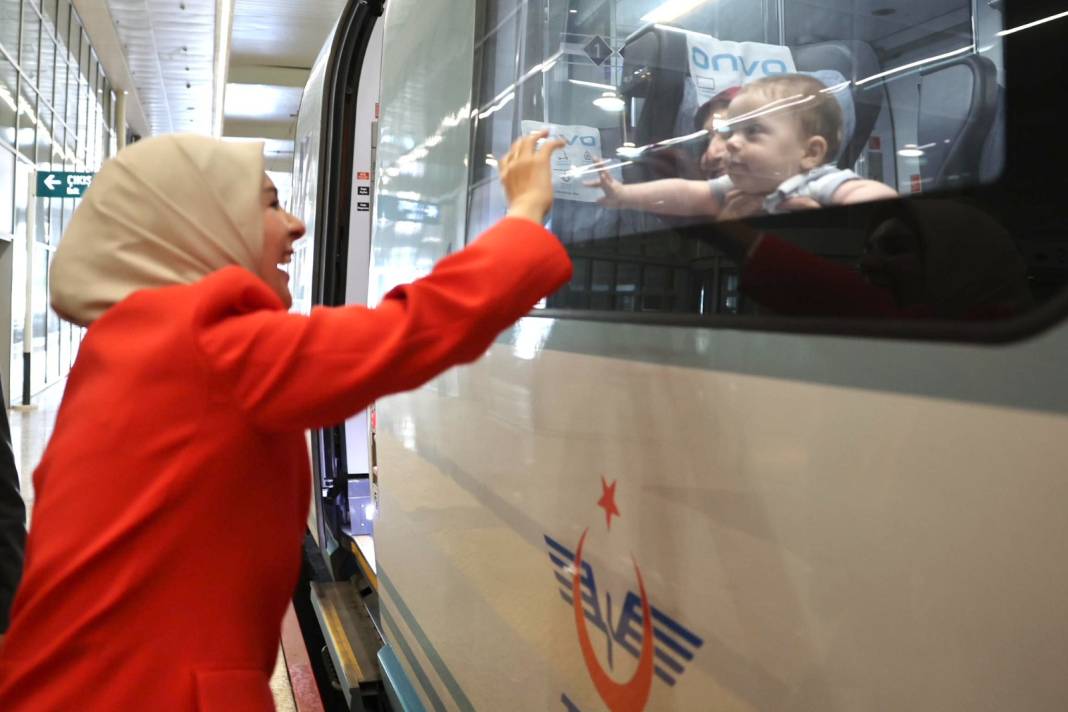 “Bizim Çocuklar” ilk kez hızlı trene binip Konya’ya geldi 1